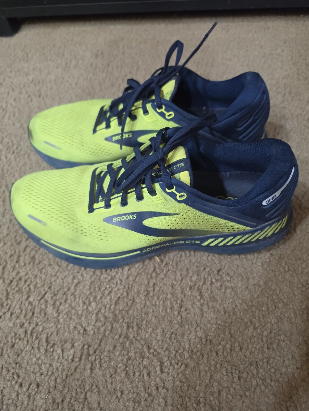 Brooks Adrenaline GTS 22 Mens Size 10.5